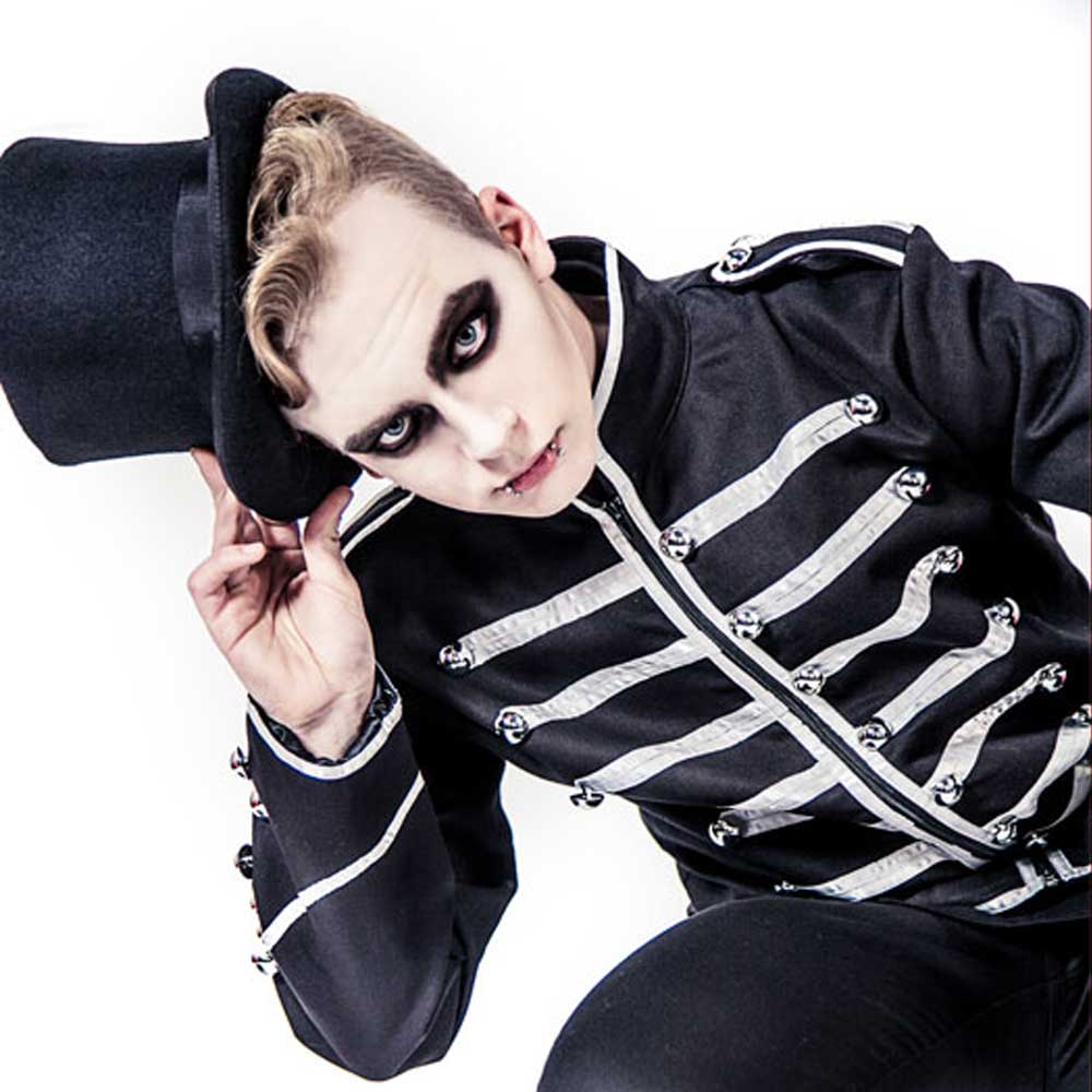 Black military jacket with silver det Black military jacket with silver det